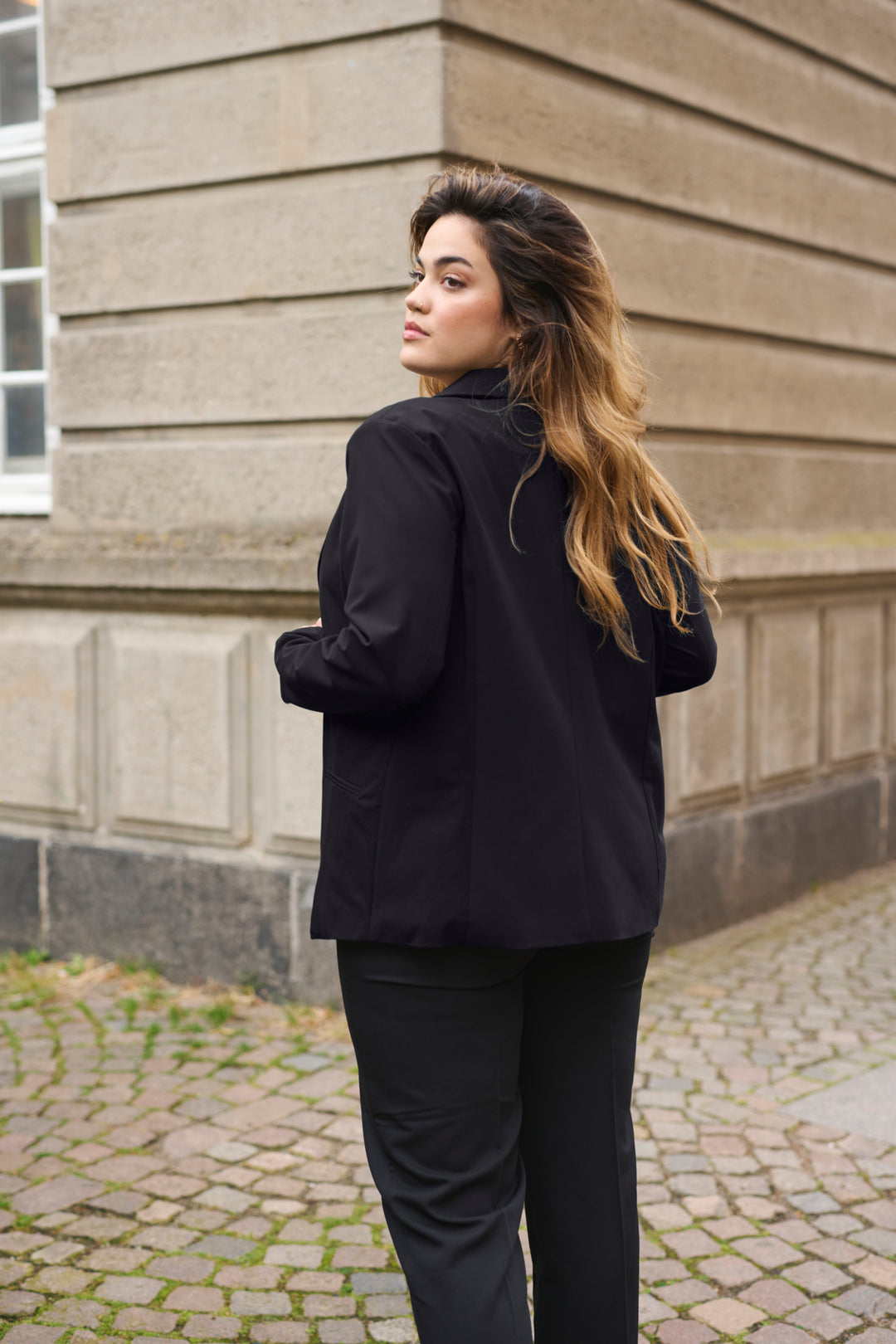 KCsakira Blazer - Black Deep