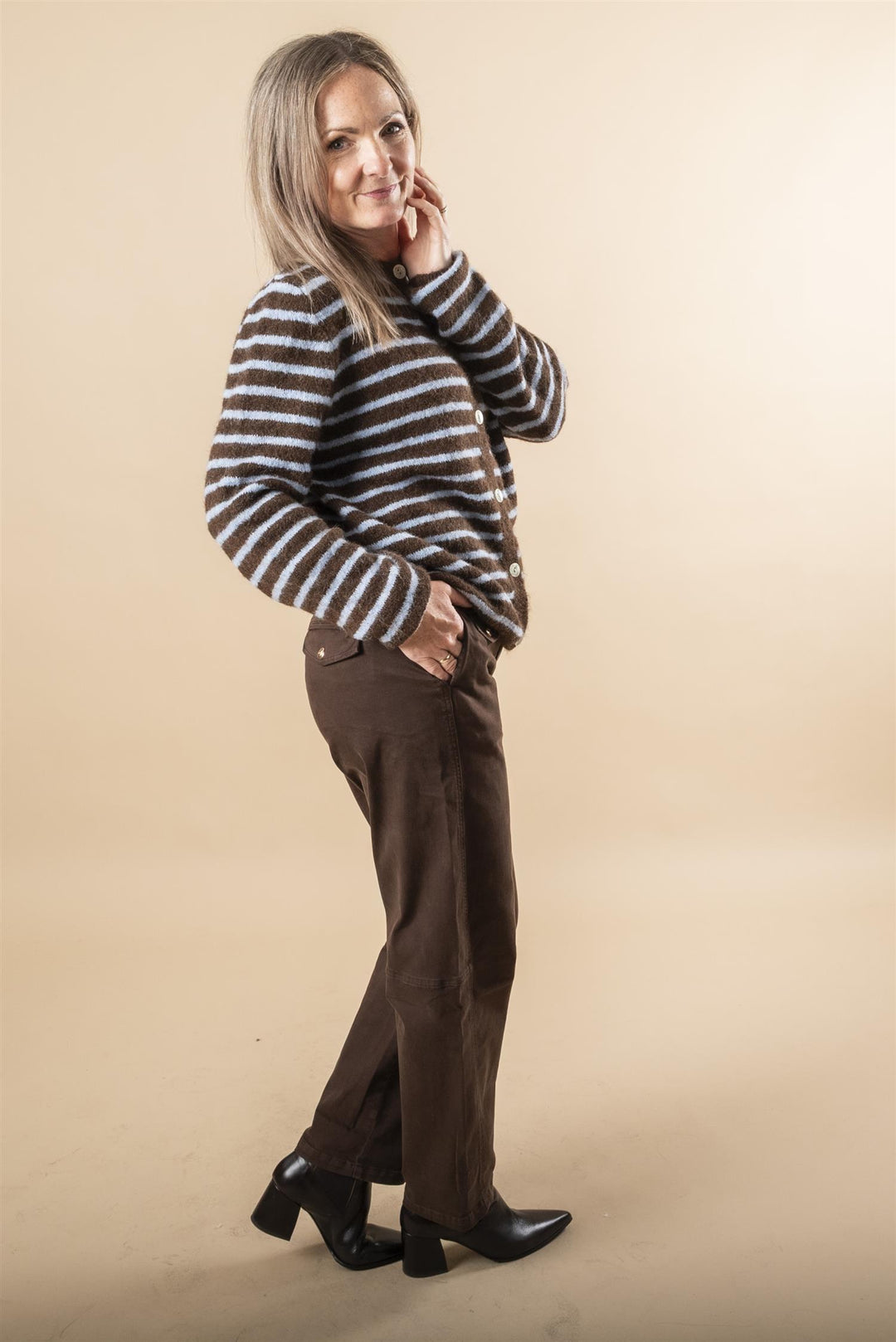 Mertice knit Cardigan - Brown