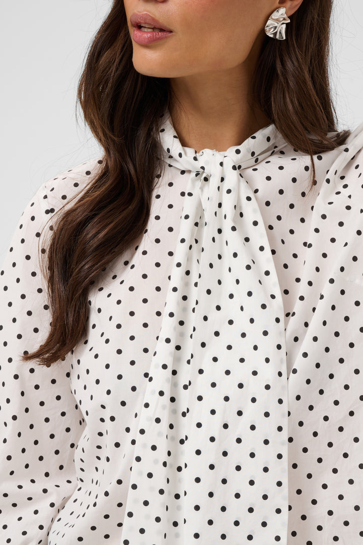 KAmilly Shirt - White W. Black Dot