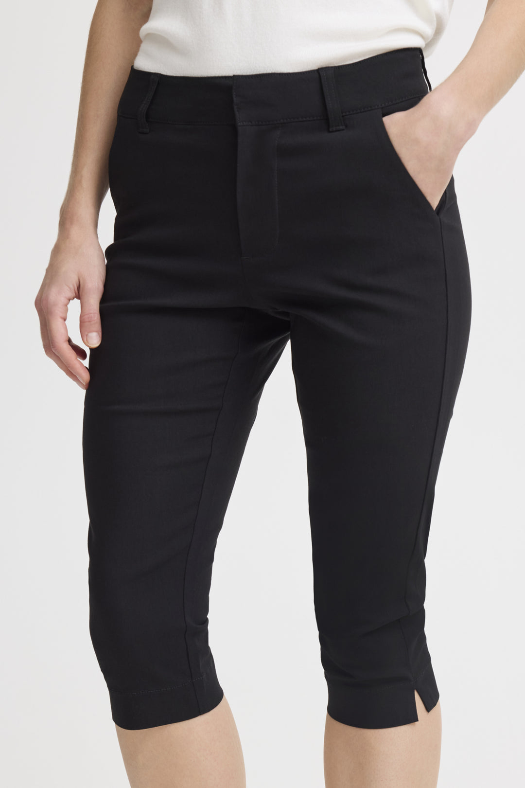 BYDIXI CAPRI PANTS - Black