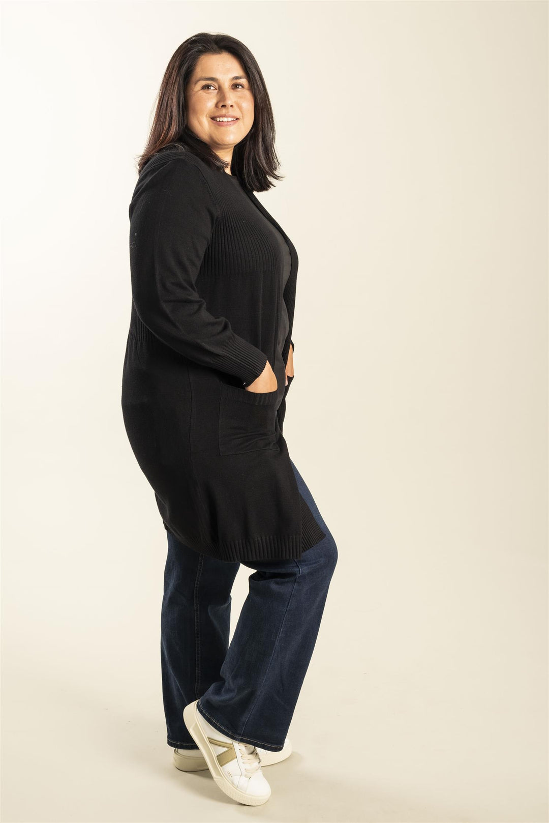Kogle 086 Cardigan - Black