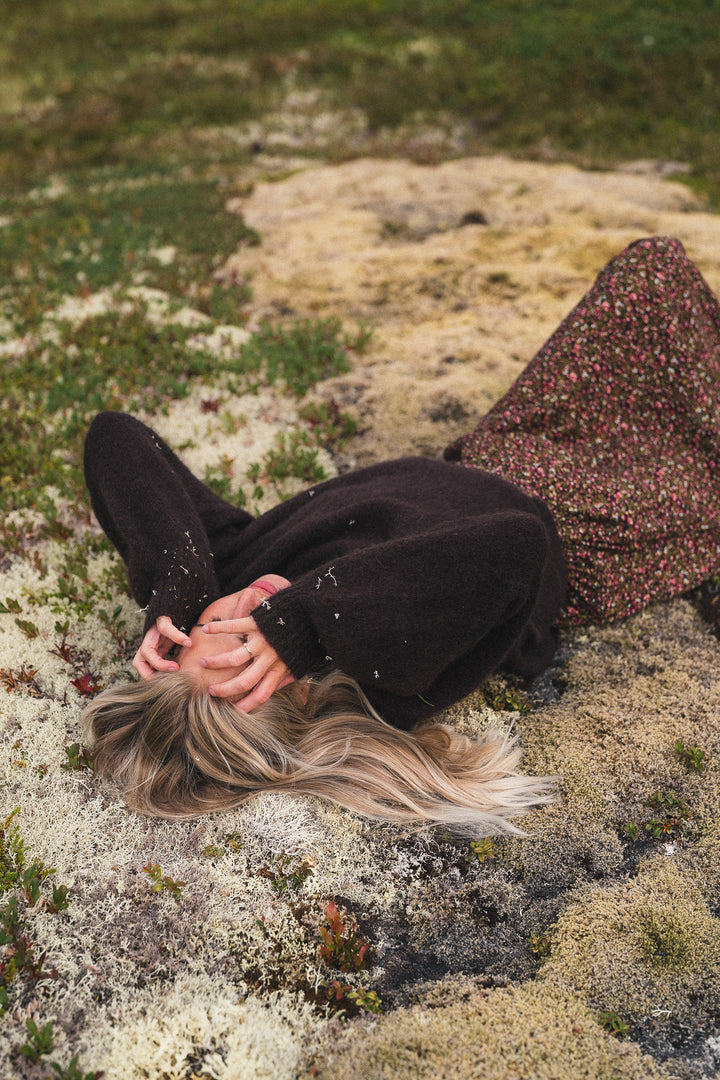 Thea Amalie Pullover - Black Coffee