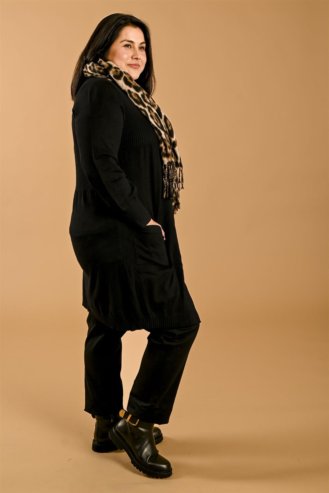 Kogle 086 Cardigan - Black