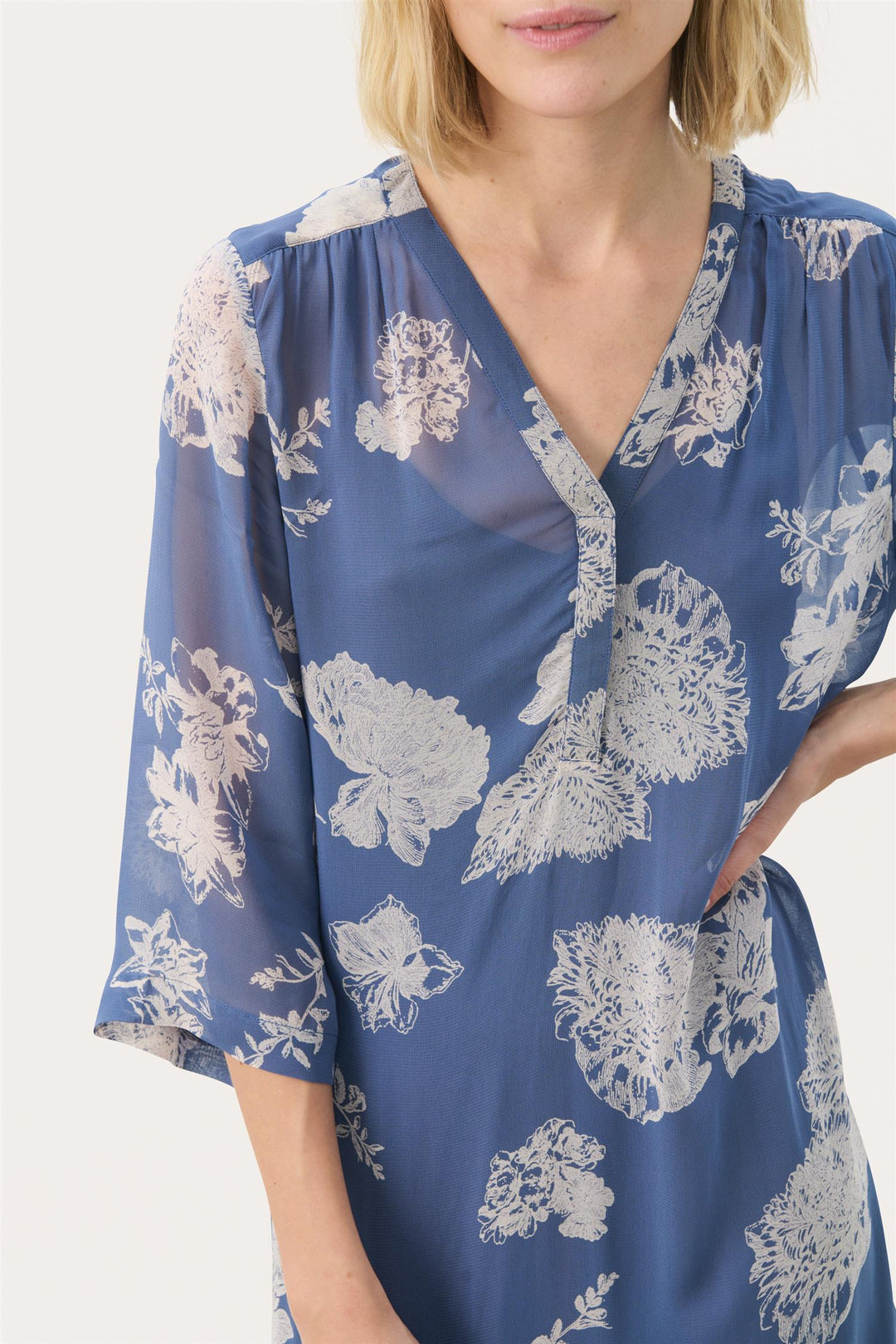 Berit Dress - Oceana Stunning Flower