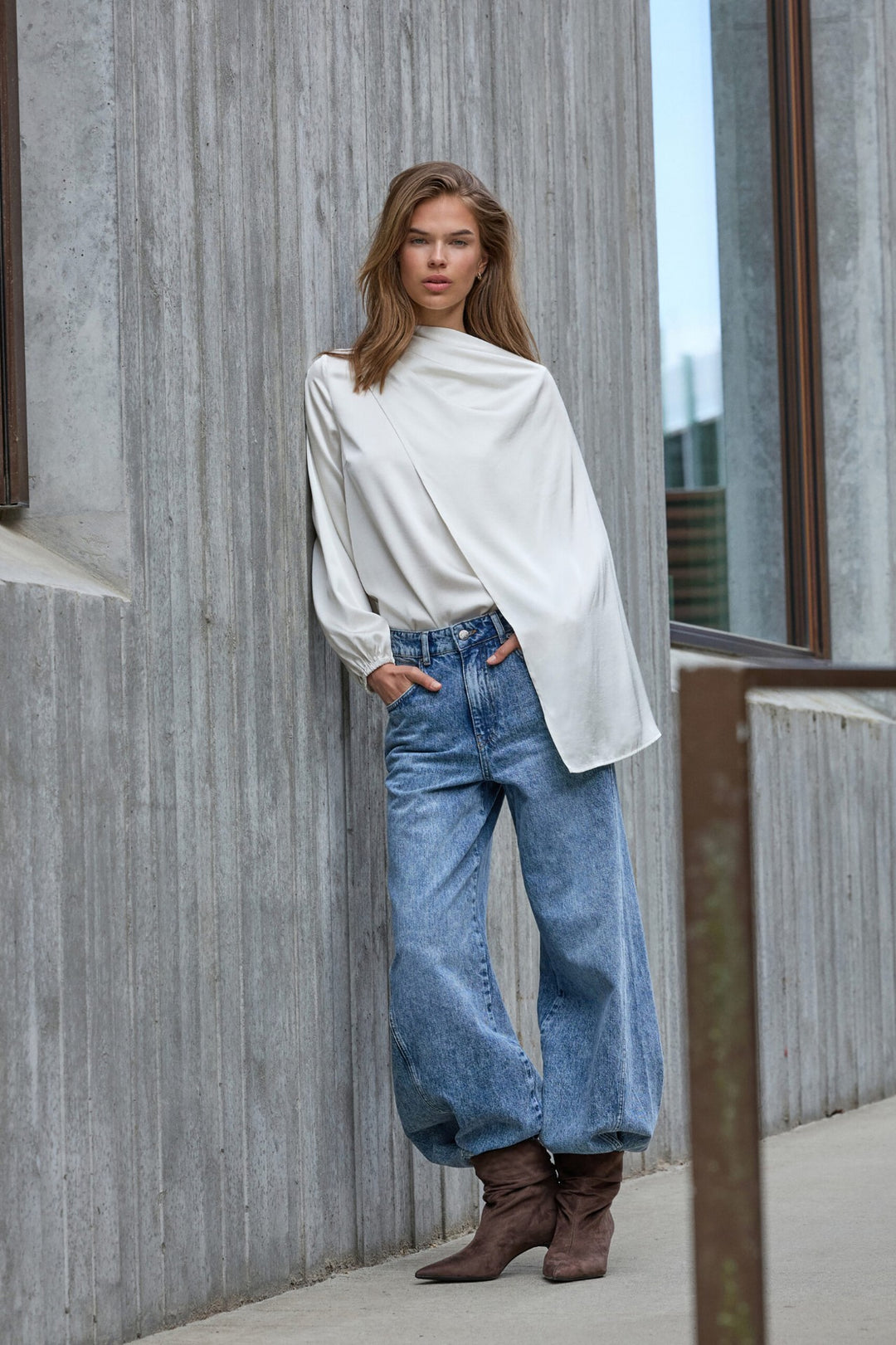 Idun Cape Blouse - OffWhite