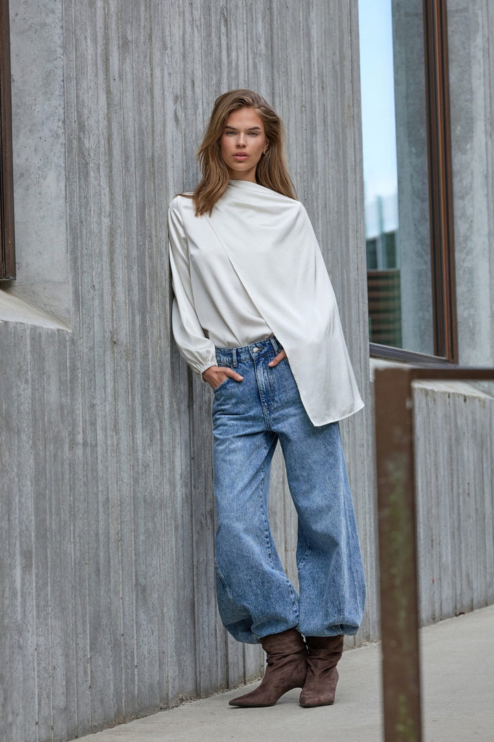 Idun Cape Blouse - OffWhite
