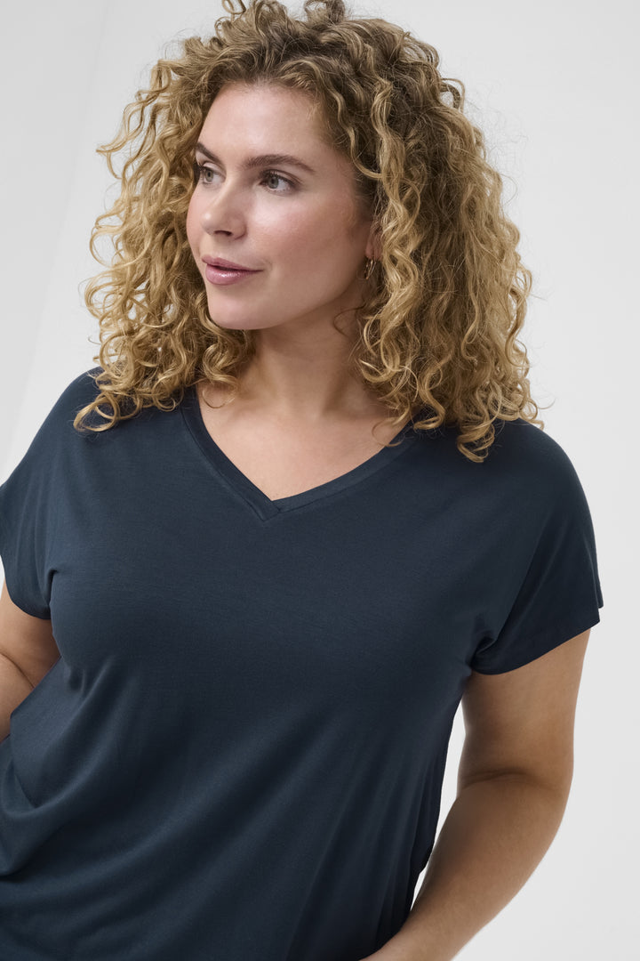 KCjena V-neck T-Shirt - Midnight Marine