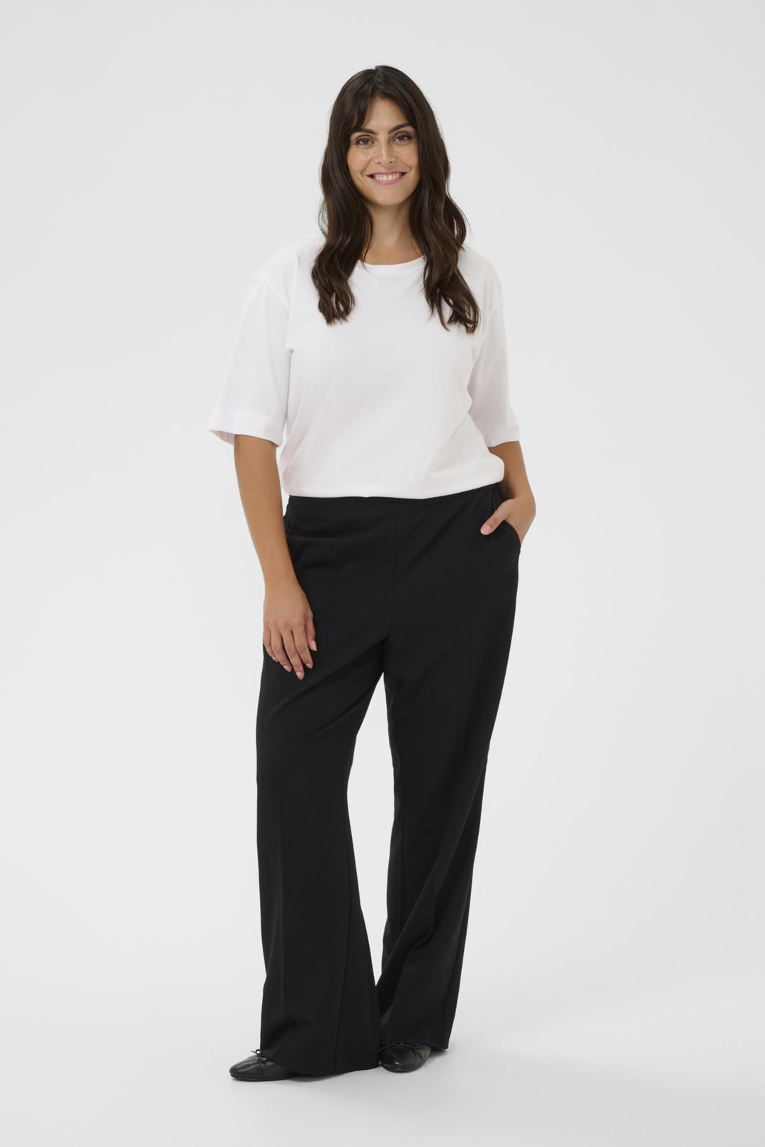 KCsakira Flared Pants - Black Deep