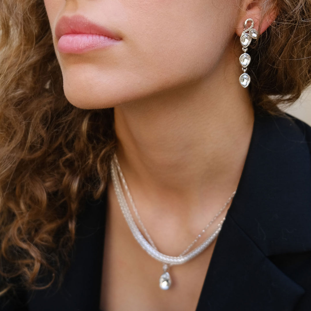 Swan 3 Stone - Black