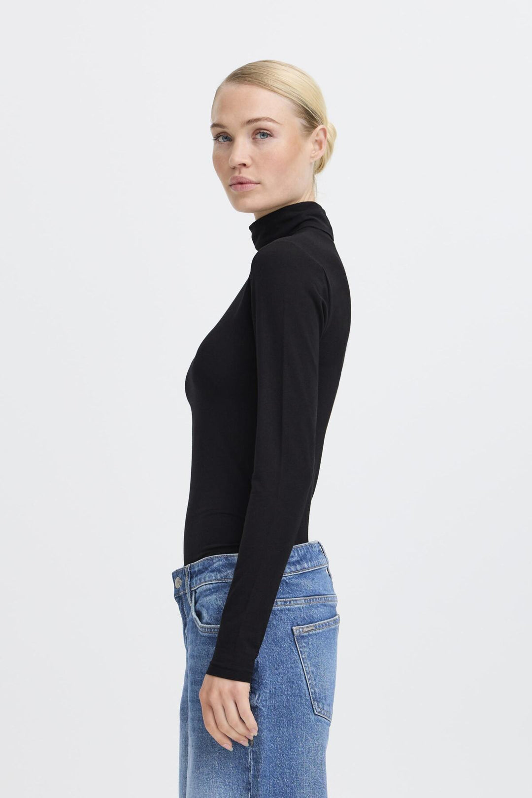Pamila Roll Neck - Black