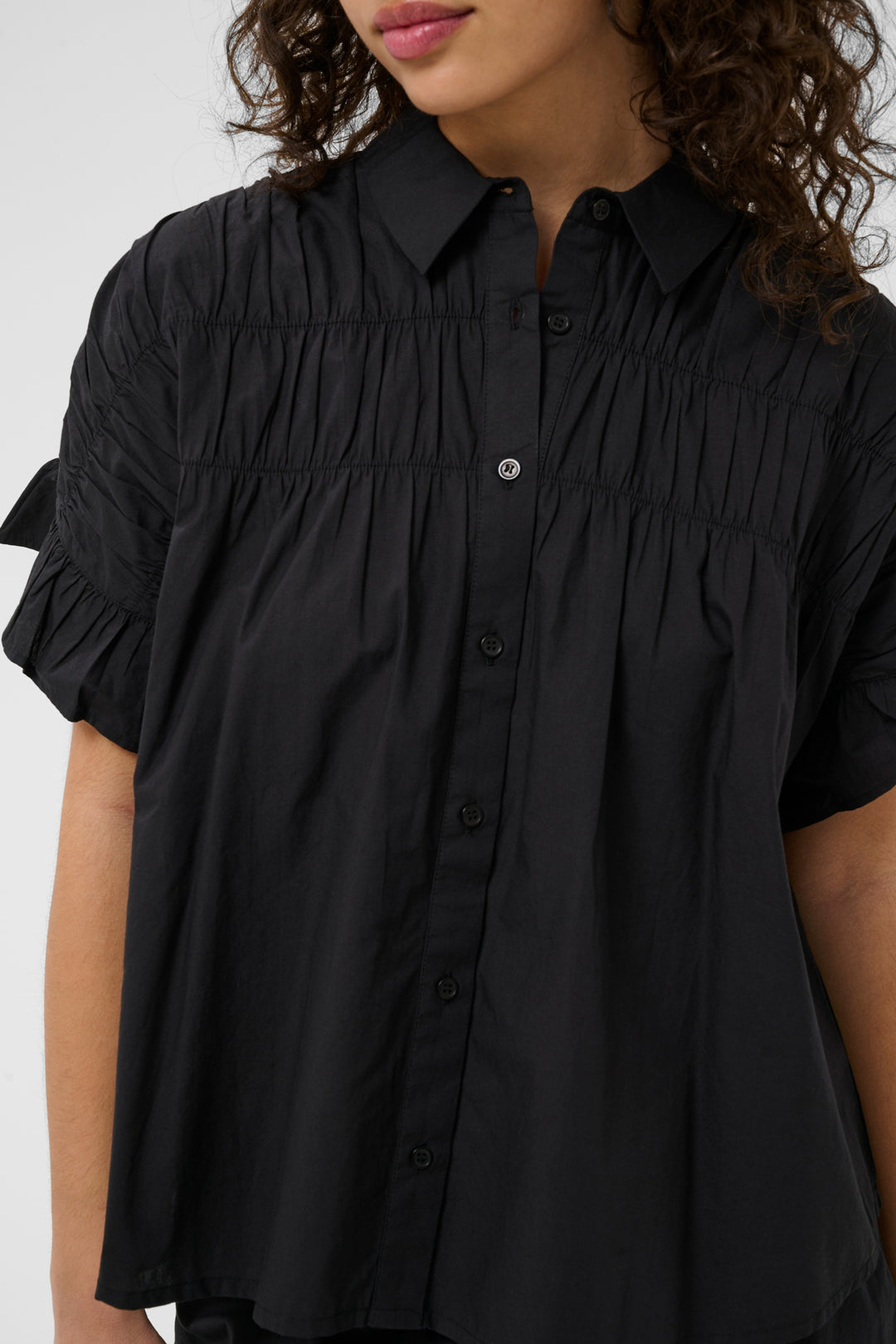KAverdina Flouncce Shirt - Black Deep