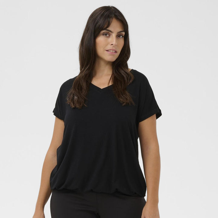 KCjena V-neck T-Shirt - Black Deep