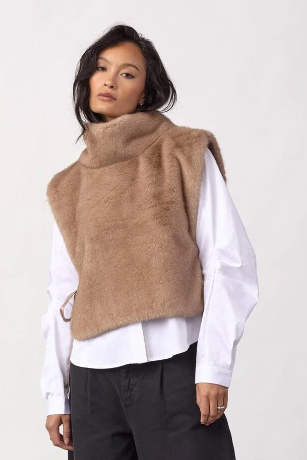 FeraCC Faux Collar - Camel