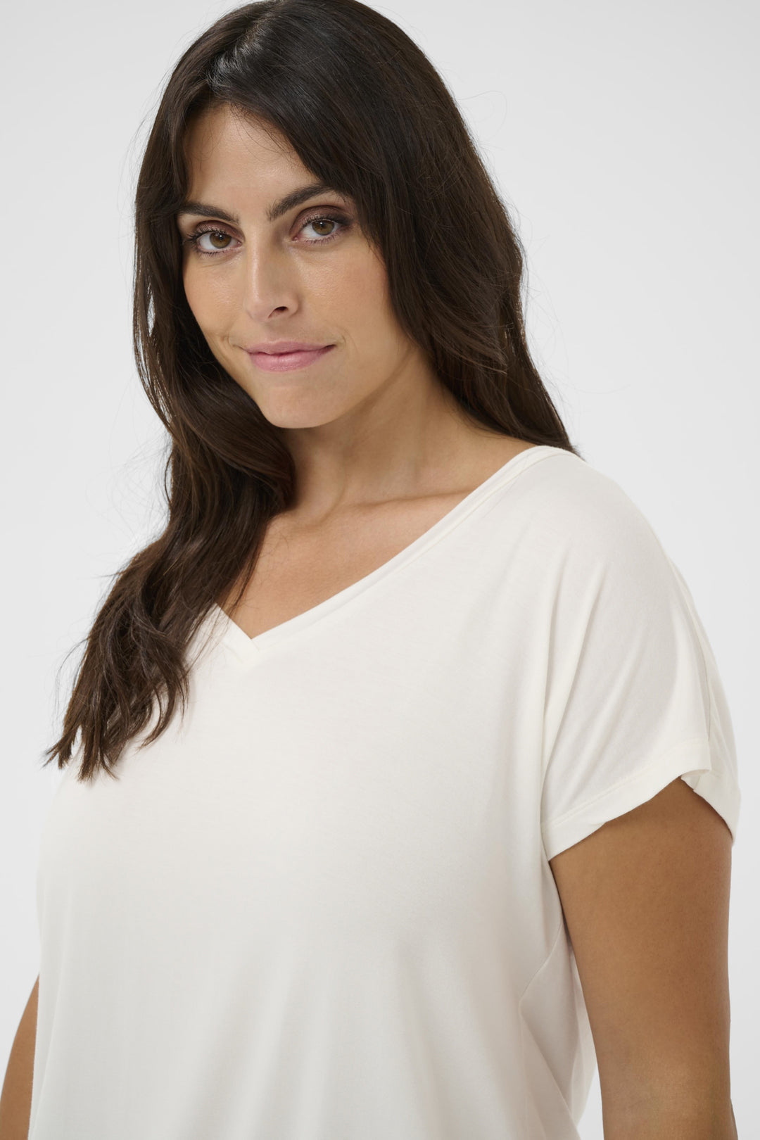 KCjena V-neck T-Shirt - Chalk