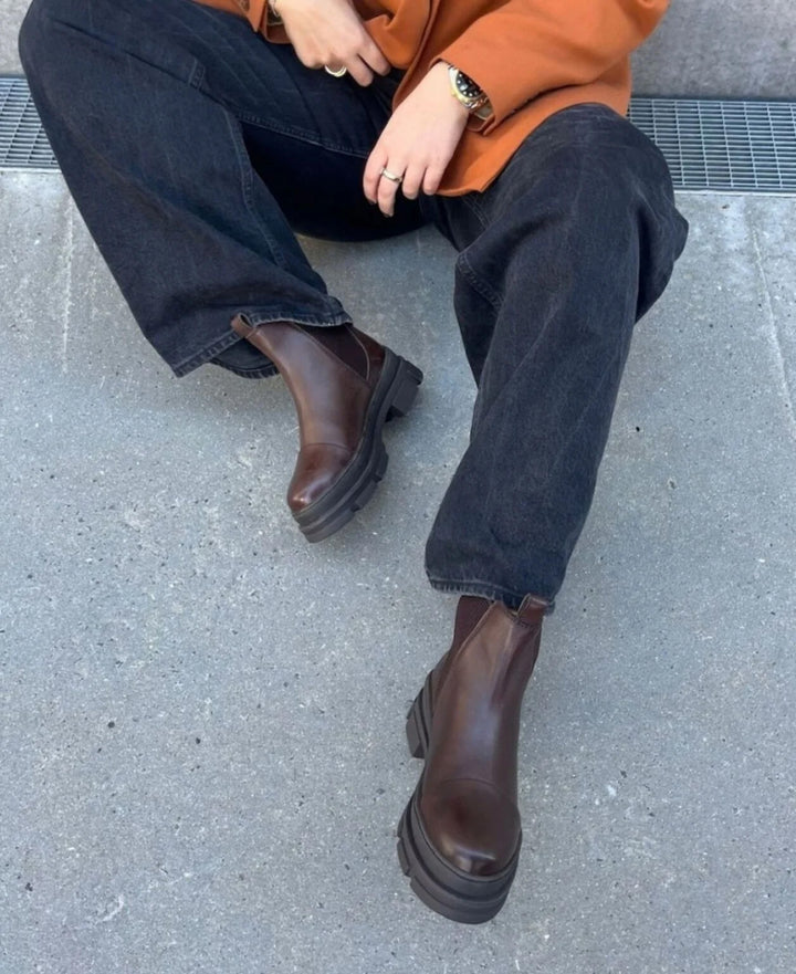 The Celeste Low - Dark Brown