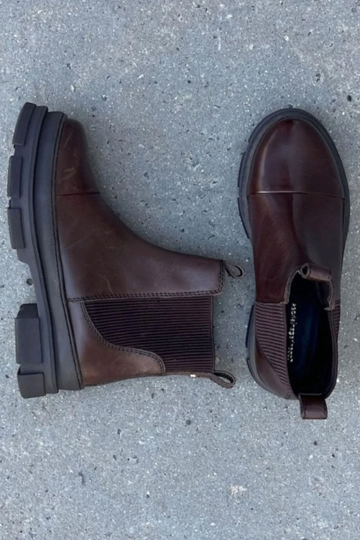 The Celeste Low - Dark Brown