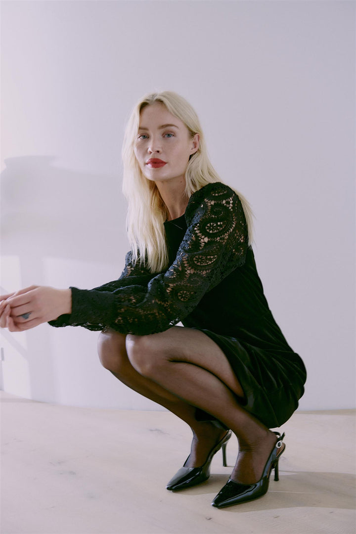 BYSOVELVET DRESS - True Black