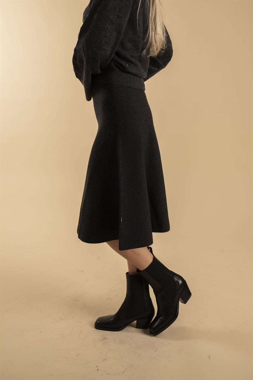 Darja Merino Skirt - Dark Grey
