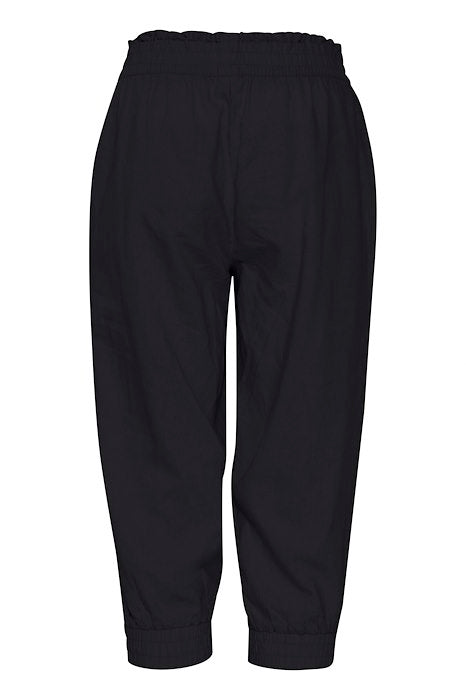 BYFALAKKA CAPRI PANTS - Black -