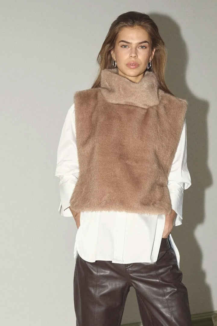 FeraCC Faux Collar - Camel