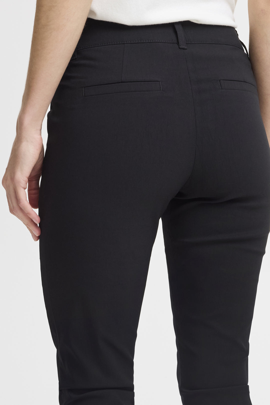 BYDIXI CAPRI PANTS - Black
