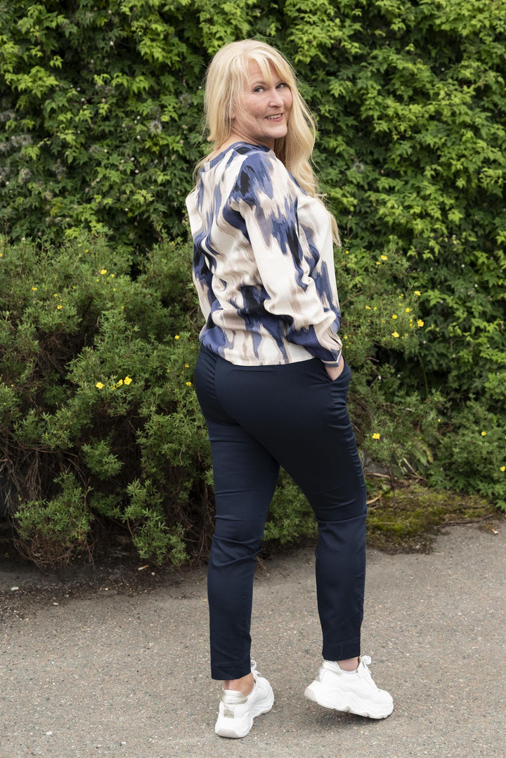 KAlea 7/8 Chino Pant - Midnight Marine