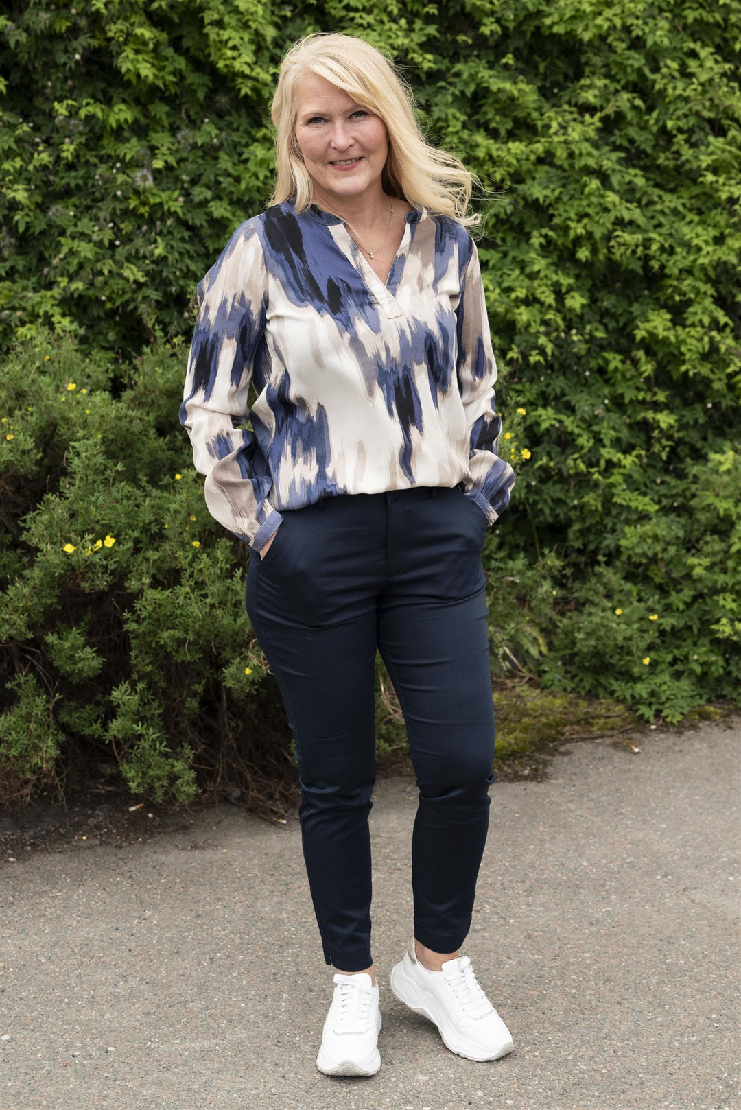 KAlea 7/8 Chino Pant - Midnight Marine