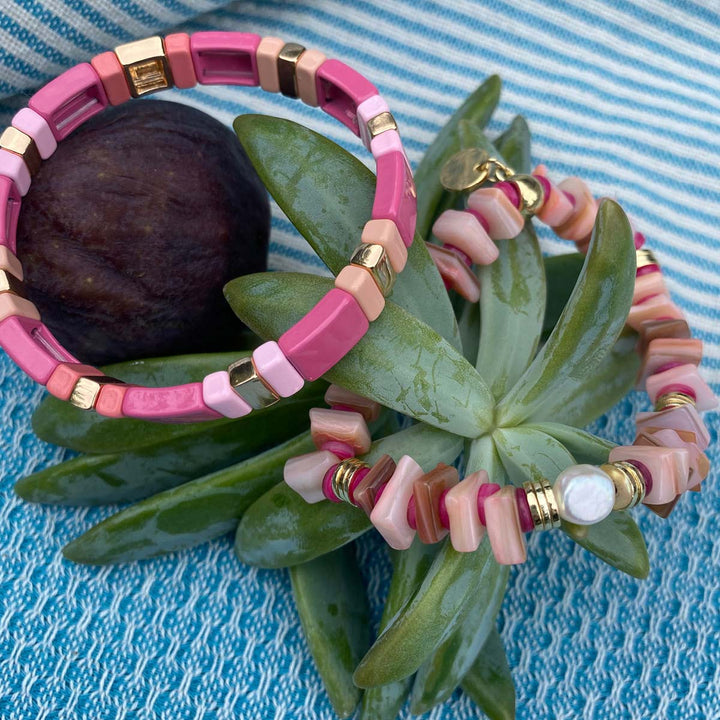 Nature Beads Bracelet - Gold/Red/Pink shell