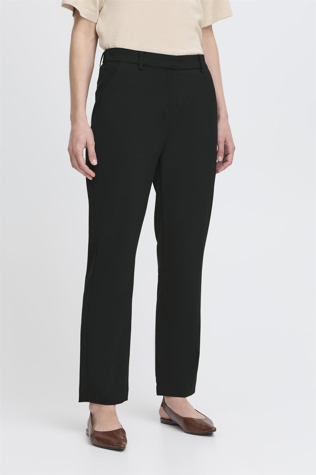 BYDANTA STRAIGTH PANTS - Black