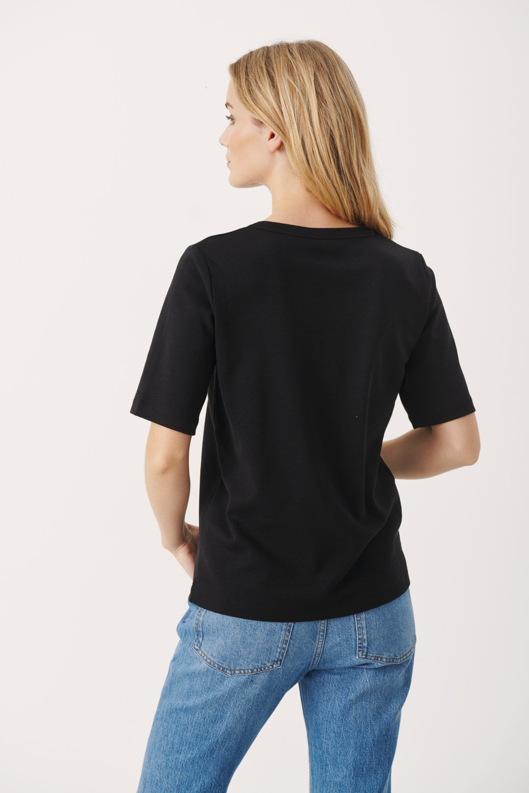 Ratansa T-shirt - Black