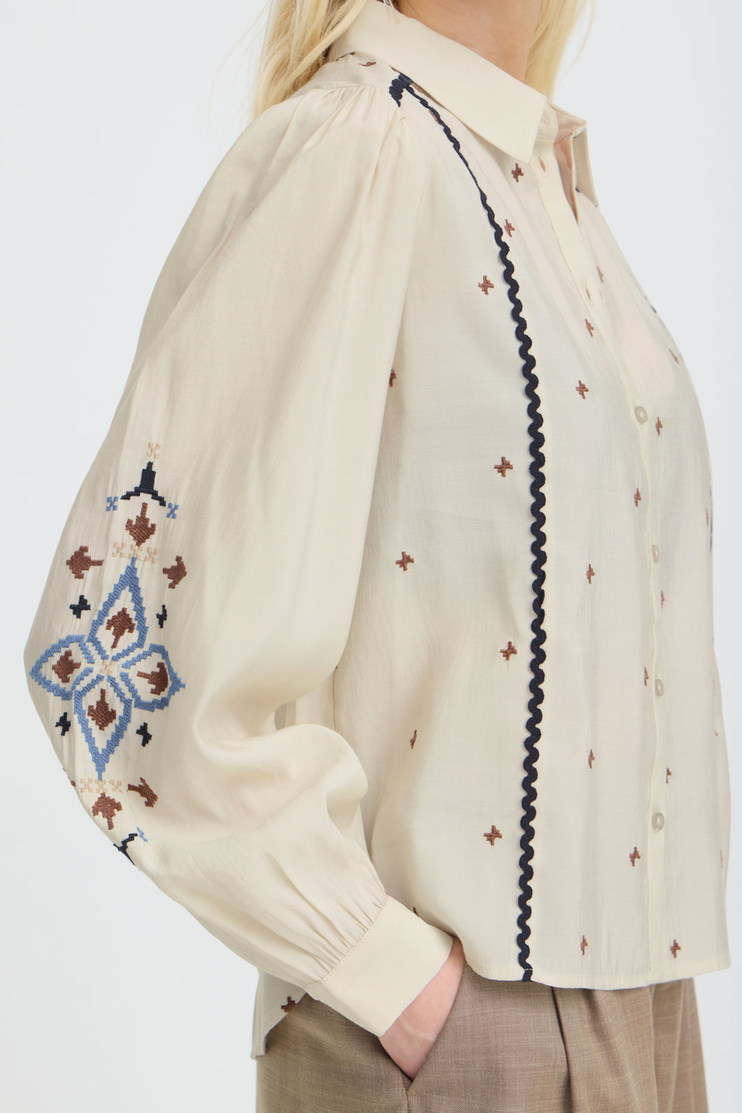 BYIRISA SHIRT - Birch