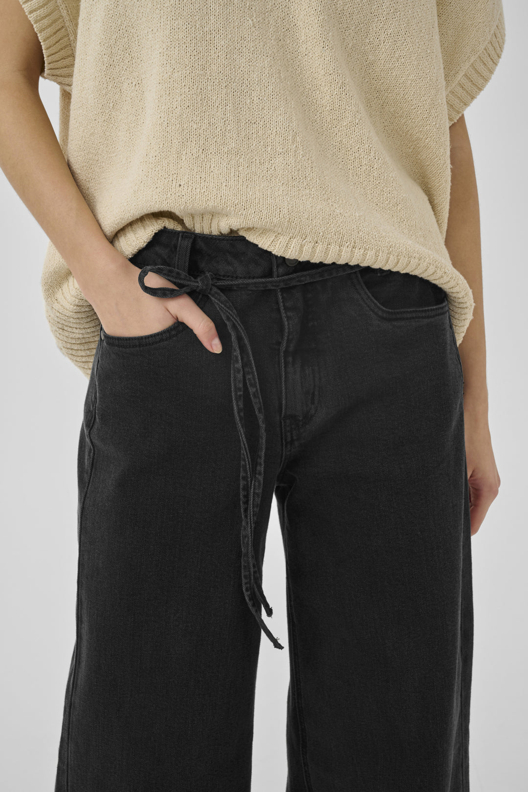 Karo 144 Mid X-Wide - Dark Grey Wash