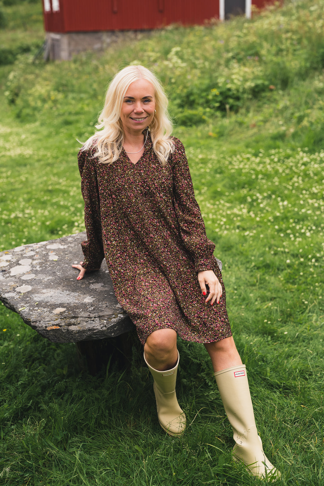 Alva Astrid Dress - Black Coffee Flower