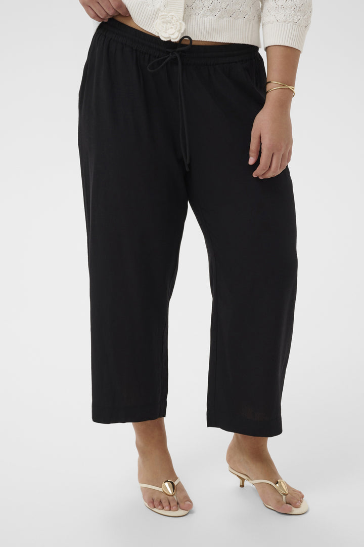 KCmille Cropped Pants - Black Deep