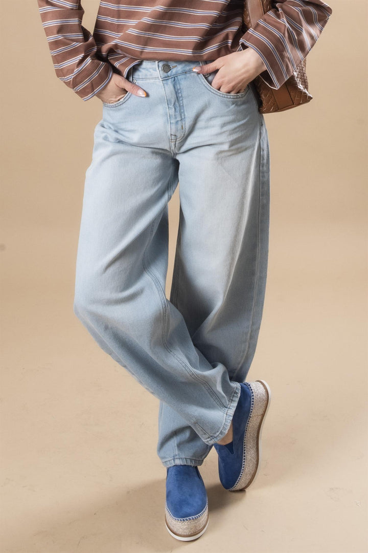 Lucy 139 Loose Barrel - Baby Blue Wash