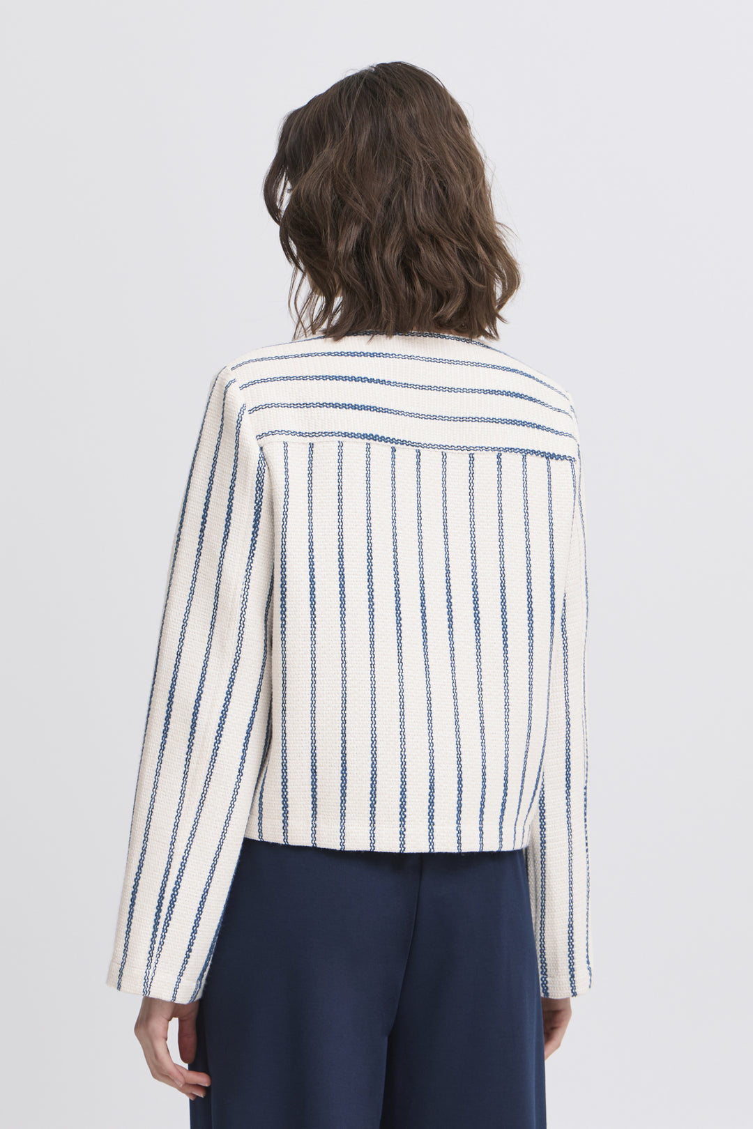 FRAKARI Jacket - Whisper White w. Navy