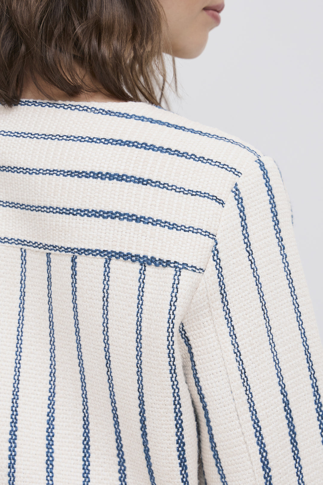 FRAKARI Jacket - Whisper White w. Navy