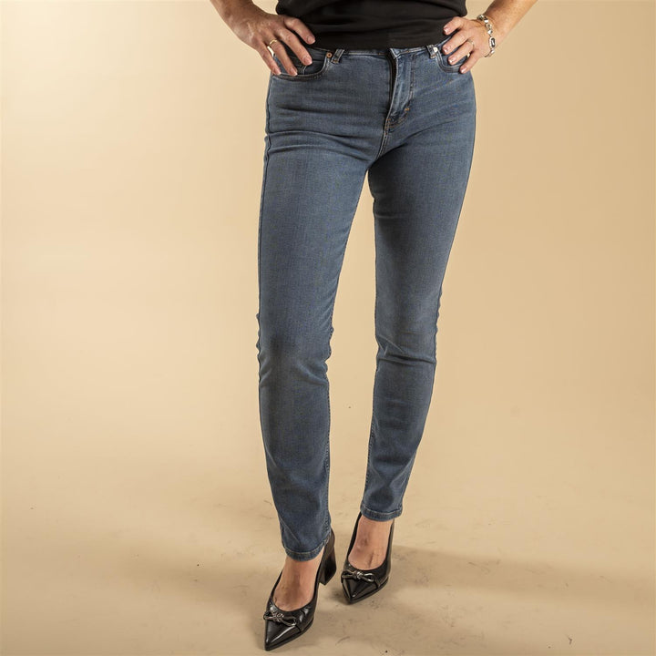 PZEMMA HighWaist Jeans Medium Straight Leg - Bright medium blue denim