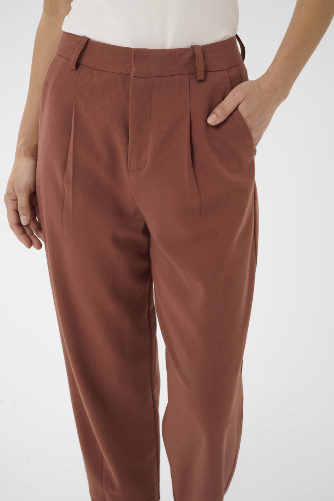 Kamerle 7/8 Pants Suiting - Henna