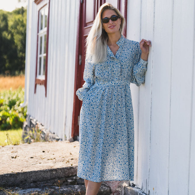 Astrid Midi Dress - Quiet Harbor Flower