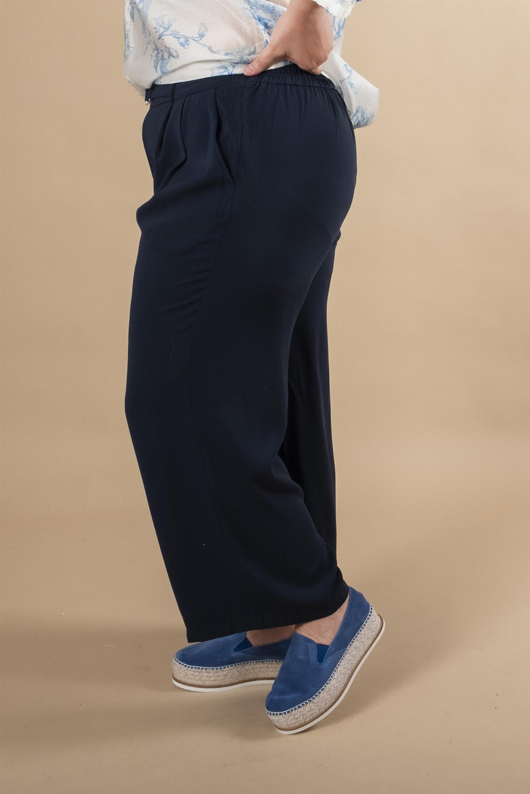 KCilia Cropped Pants - Midnight Marine