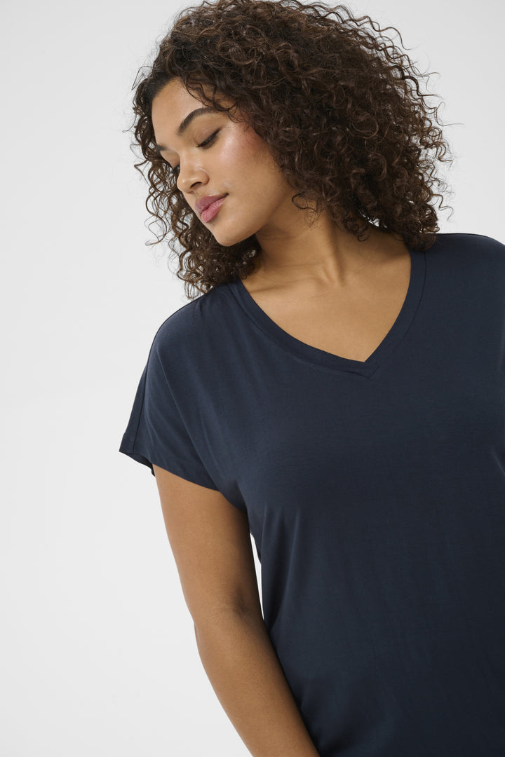 KCjena V-neck T-Shirt - Midnight Marine