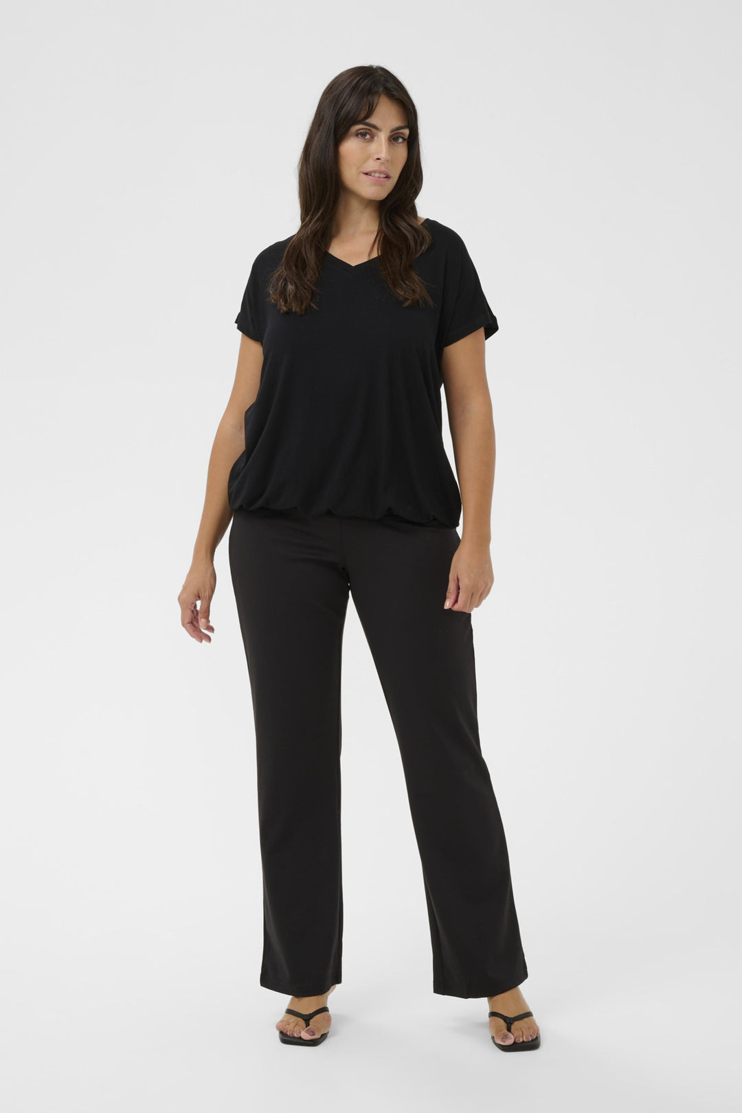 KCjena V-neck T-Shirt - Black Deep