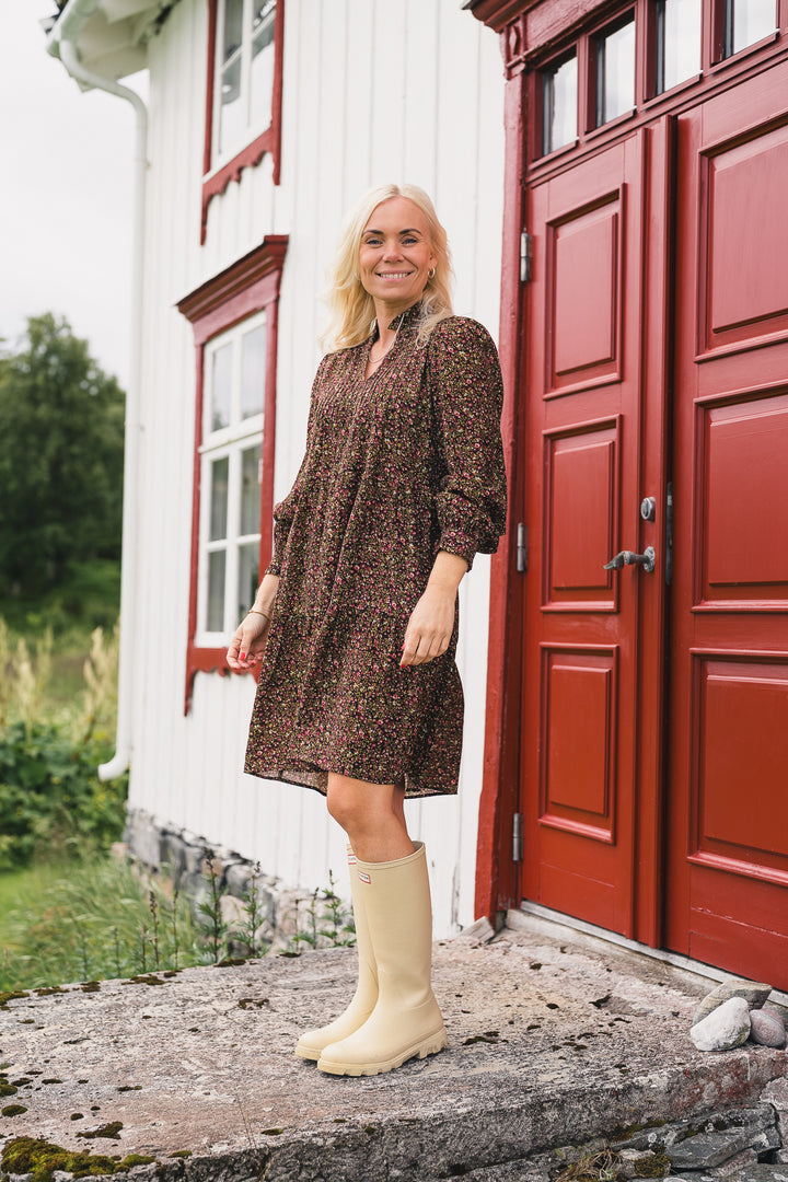 Alva Astrid Dress - Black Coffee Flower